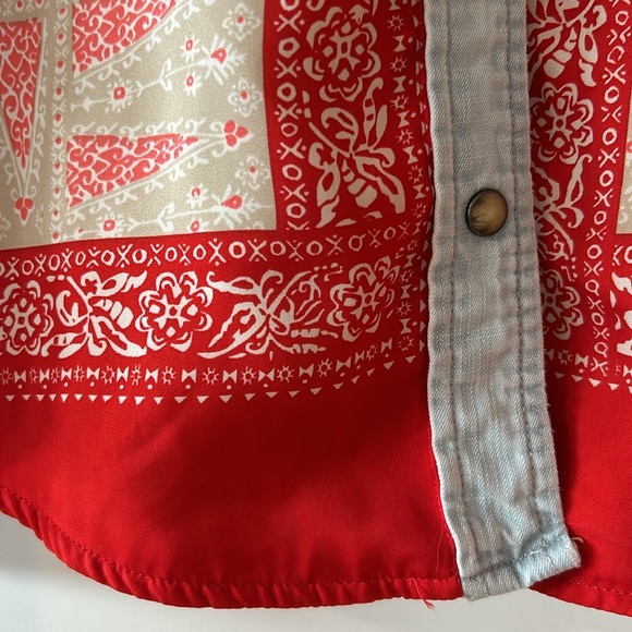 Lucky Brand Dixie Scarf Bandana Print Western Yoke Chambray Blouse w Snaps - Picture 9 of 13